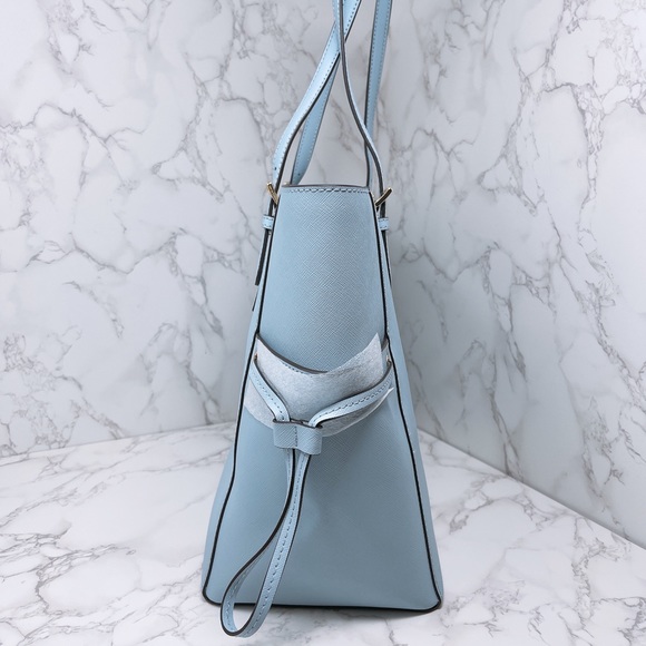 Michael Kors Gilly Large Drawstring Tote - Picture 3 of 6